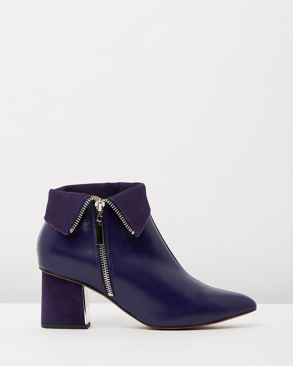 GENEVA - Navy