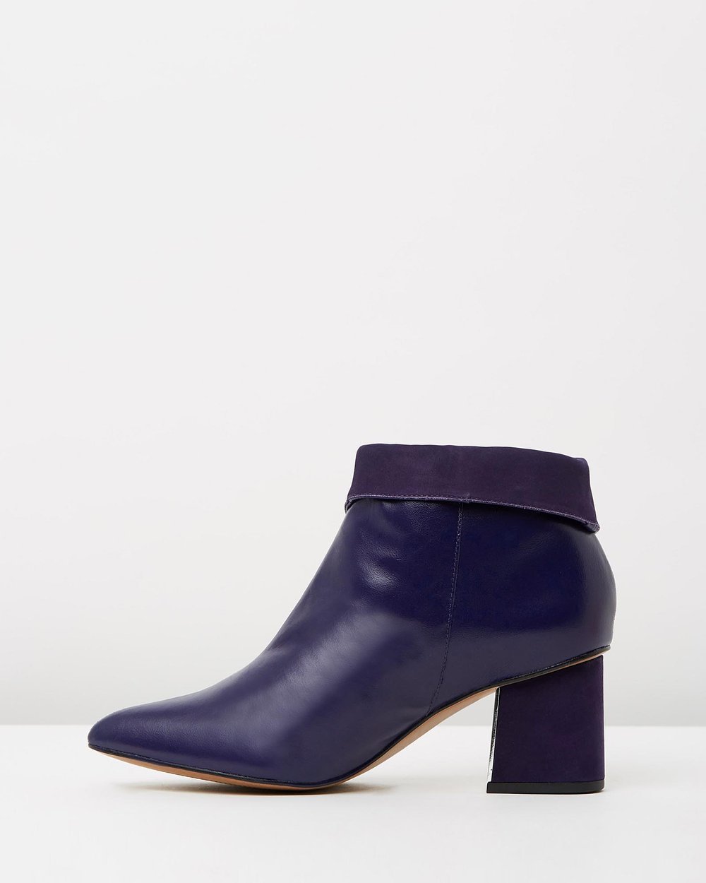 GENEVA - Navy