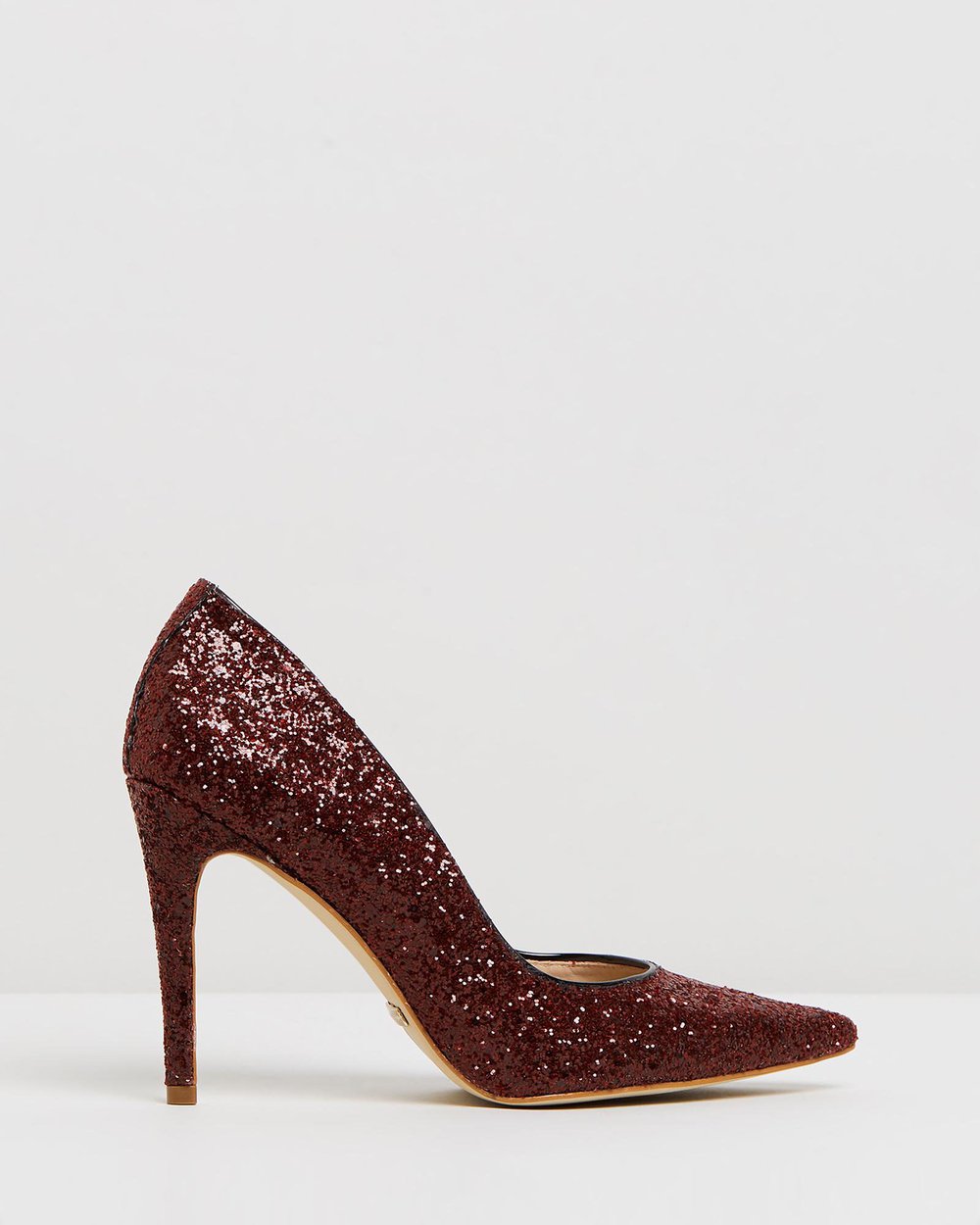 Romy II - Red