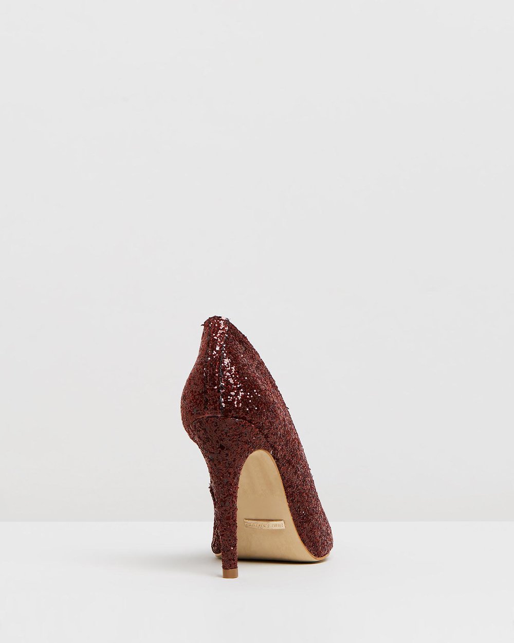 Romy II - Red