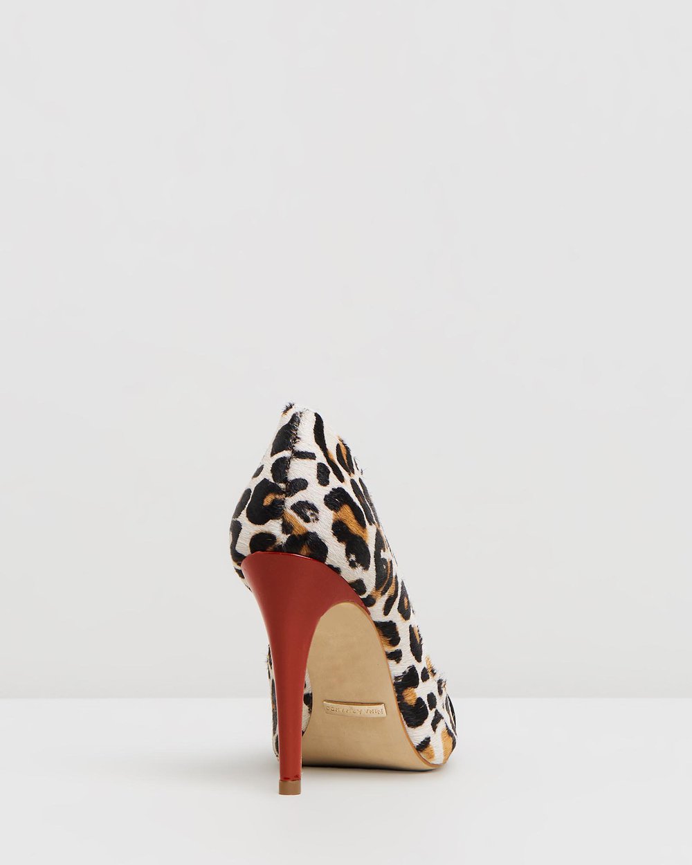Yvette II - Leopard Black & Red
