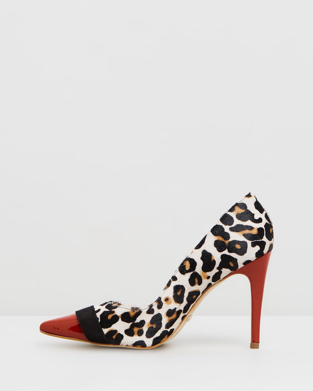 Yvette II - Leopard Black & Red