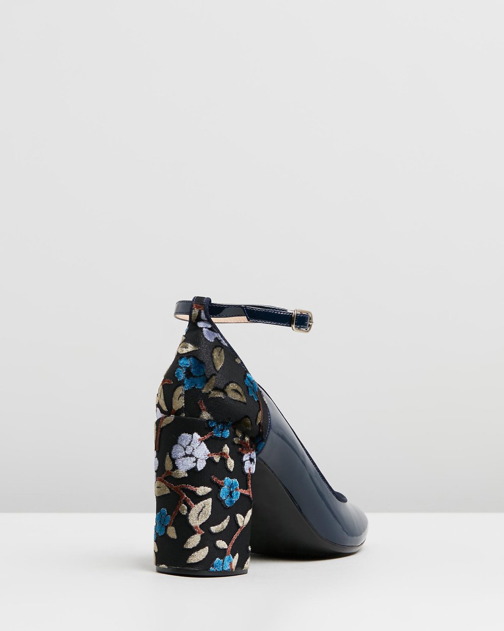 Lody - Navy & Floral