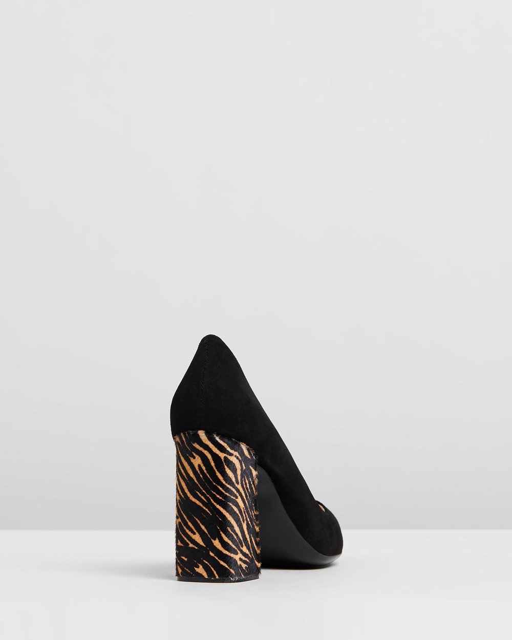 Thea - Black & Tiger