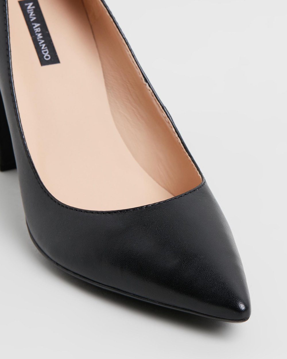 Thea - Black