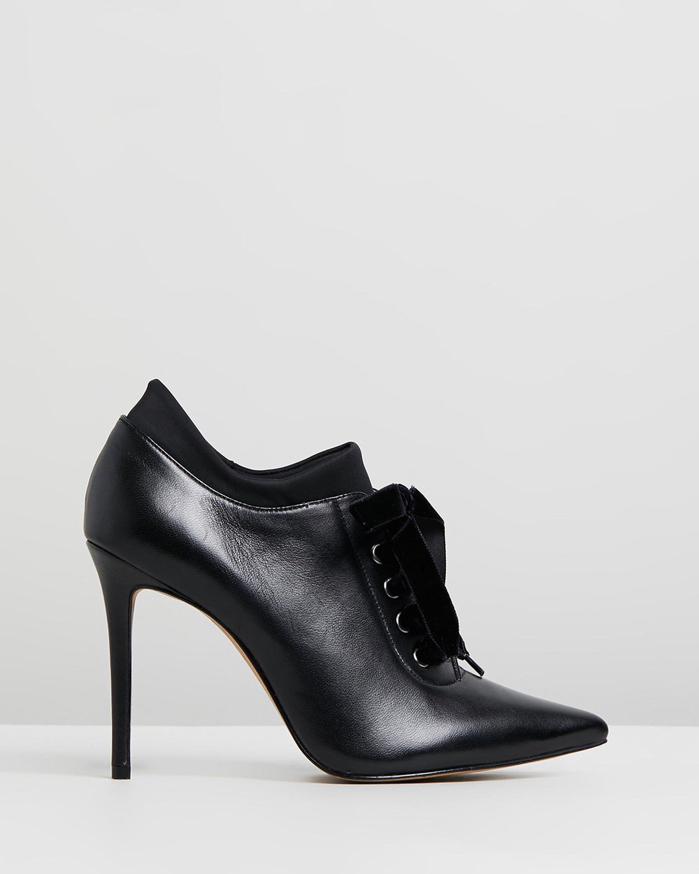 Hallie - Black