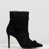 Venus - Black Suede