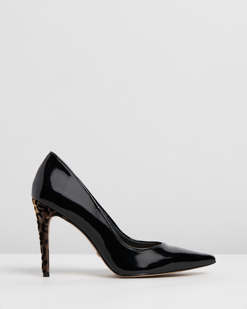 Romy II - Black