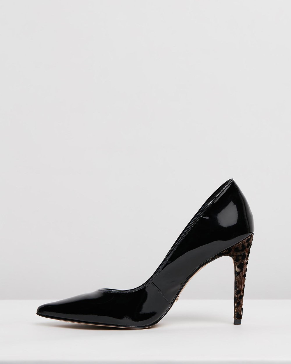 Romy II - Black