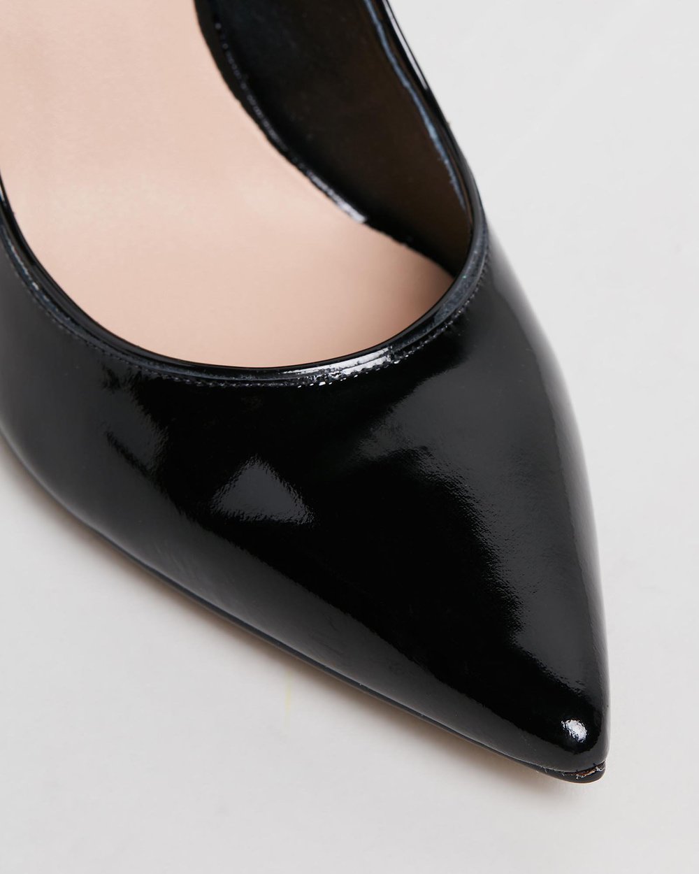 Romy II - Black
